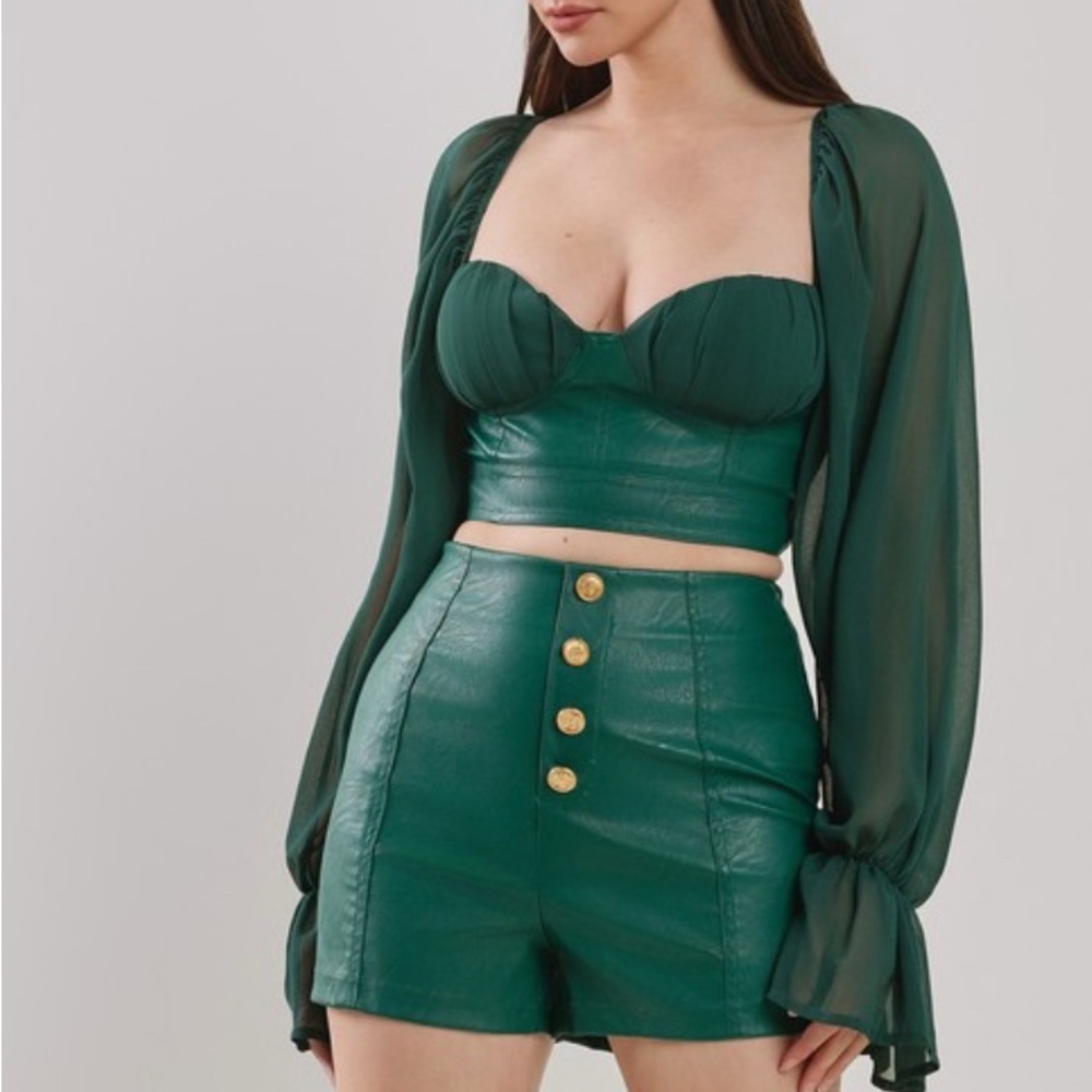 Chic Green Two-Piece Set - Picture 2 of 4